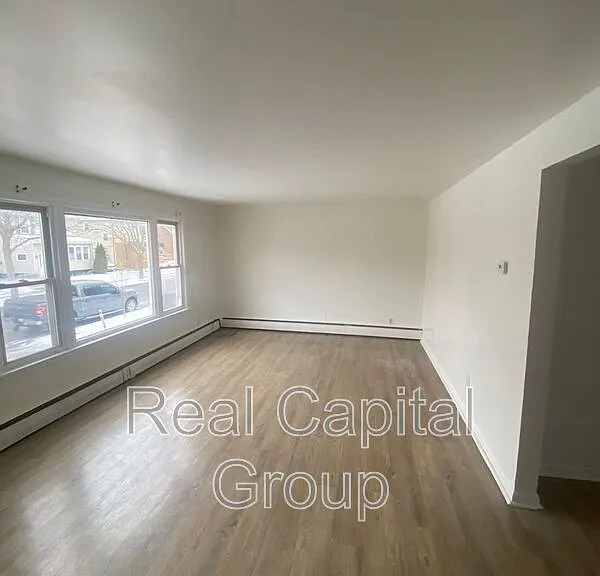 180 Euclid Ave #1 — Photo 2