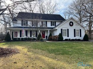 688 S Ridge Dr, Perrysburg, OH 43551