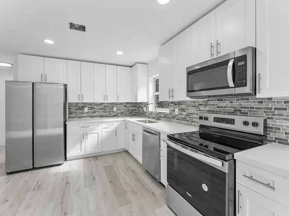 364 NW 3rd St, Deerfield Beach, FL 33441