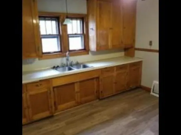 9305 Johnson Dr, Cologne, MN 55322