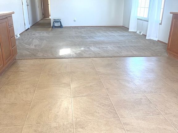 5th image of 667 Aspen Dr