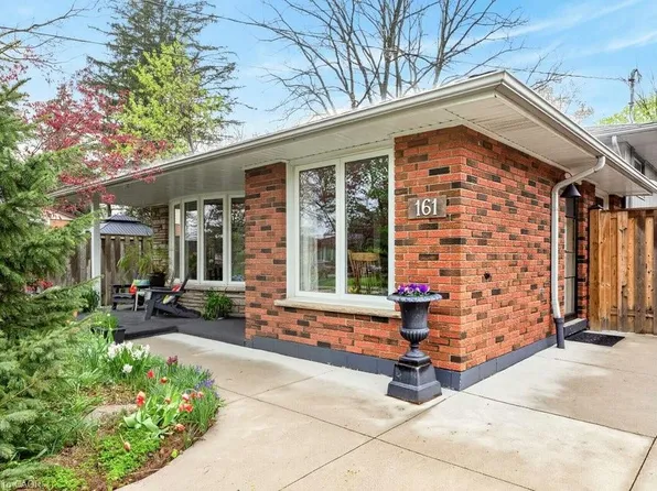 161 Manning Ave, Hamilton, ON L9A 3G1