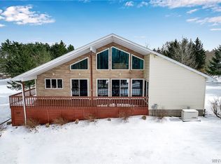 9003 Wilkinson Rd, Batavia, NY 14020