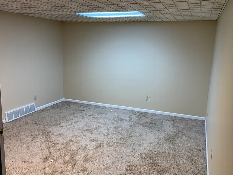 9413 Woodland Ct — Photo 12