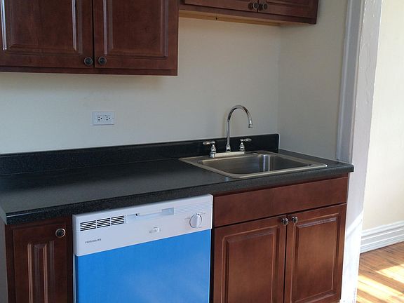 5th image of 3309 W Palmer St #3