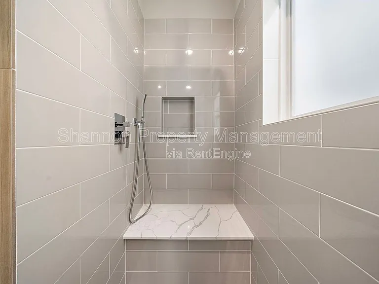 24 Bucan St #B — Photo 23