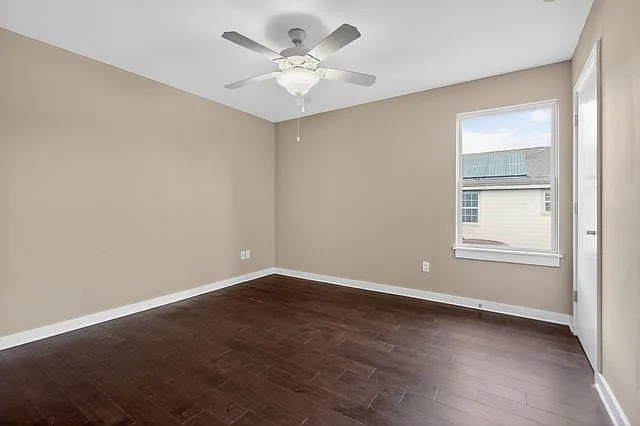 5010 N Prieur St — Photo 12