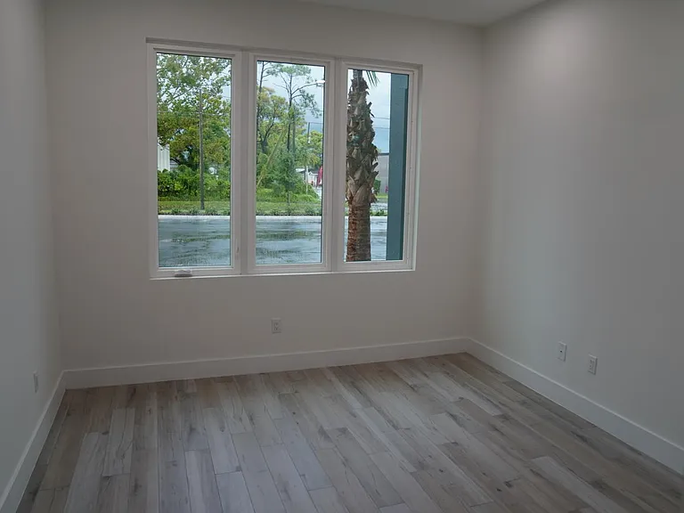 1516 Minnesota Ave #1 — Photo 10