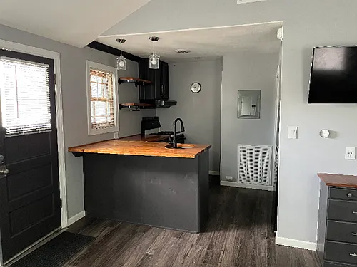 115 Sarah St Photo 1