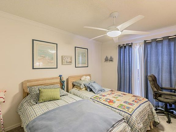 4th image of 230 Old Mill Cir