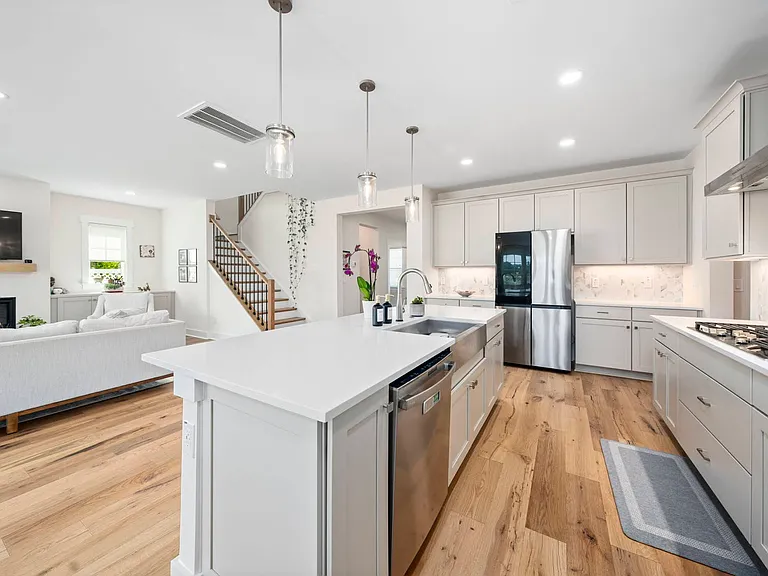 225 Holding Dairy Dr — Photo 5