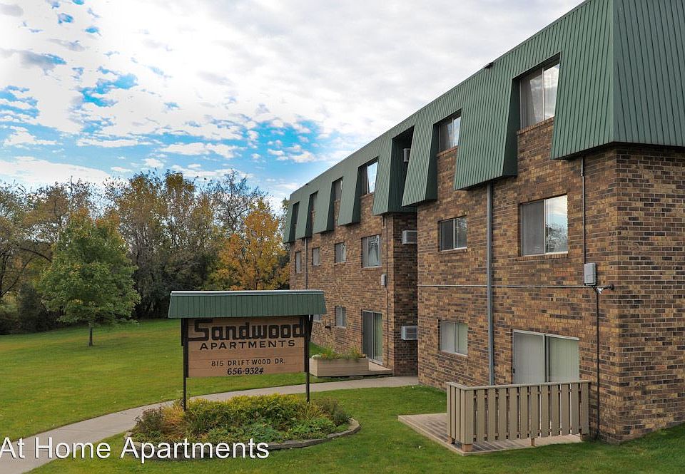 2nd image of 825 Driftwood Dr #82502