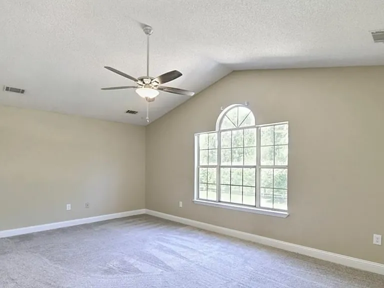 538 Oemler Loop — Photo 14