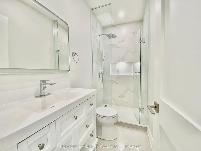41 Arnold Cres #2 — Photo 12