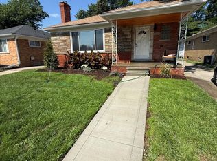 24091 Eastwood St, Oak Park, MI 48237