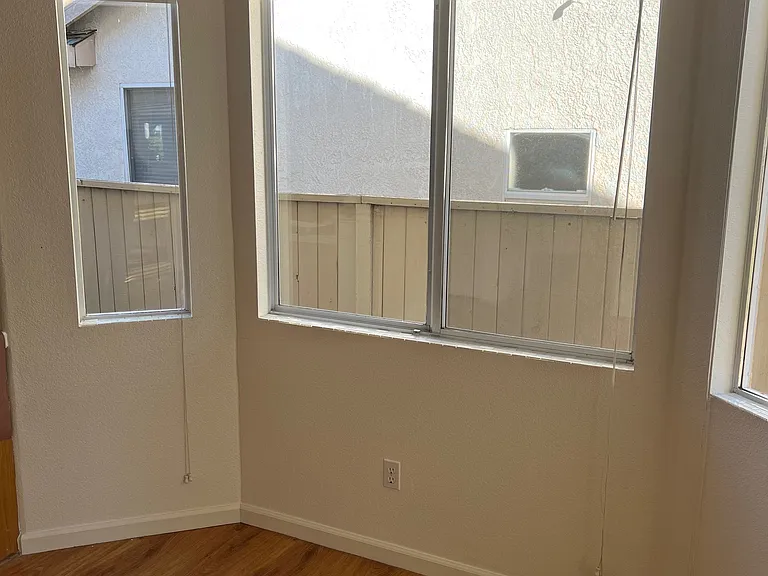 131 Clover Springs Dr — Photo 22