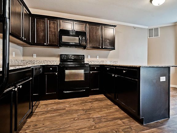 4th image of 3509 W Cedar Circle Cedar Cir #3502-3