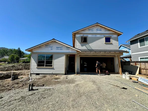 312 Lithia Ave, Talent, OR 97540