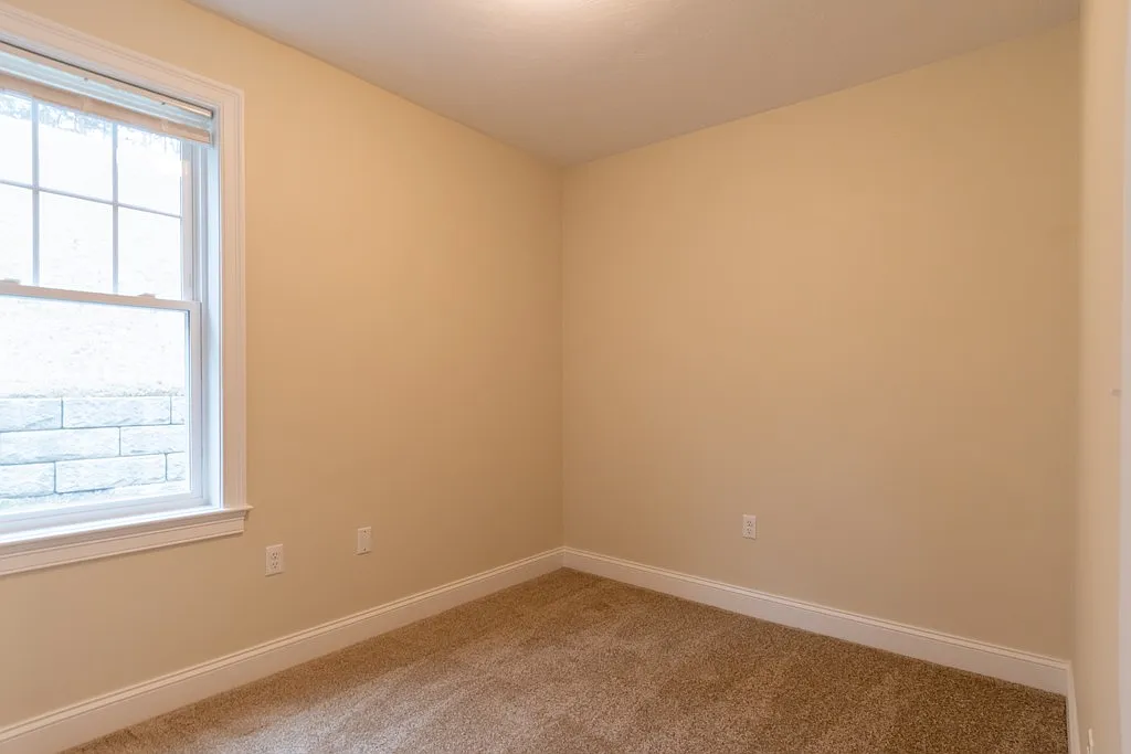 3 bed, 2.0 bath, 1048 sqft, $3,150 — Photo 4