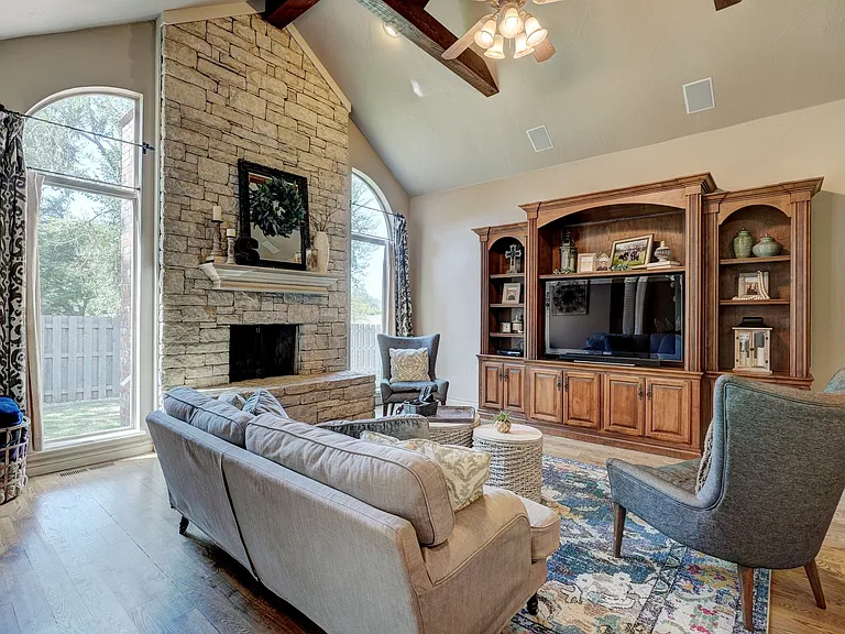 3116 Beacon Hill St — Photo 8