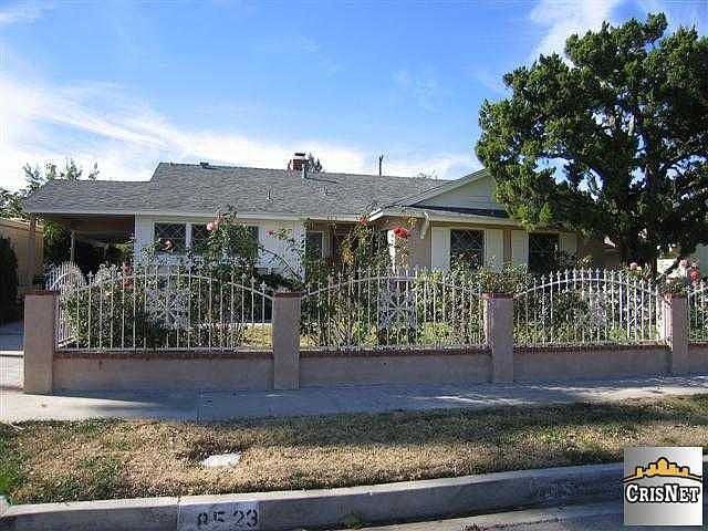 1st image of 8523 Aura Ave