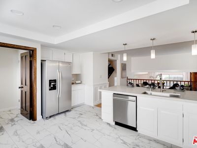 13233 Fiji Way UNIT A, Los angeles, CA, 90292