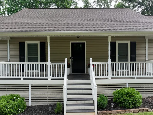 15009 Beacon Ridge Dr, Seneca, SC 29678