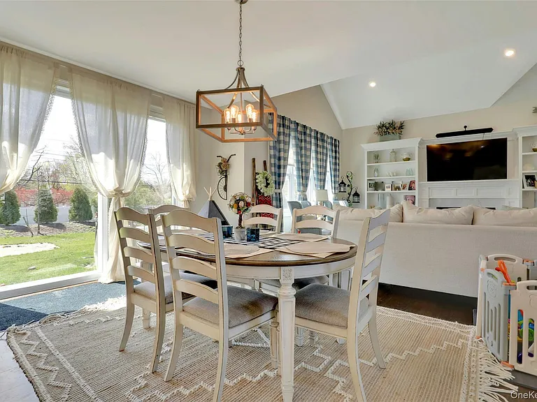 27 Country View Ln — Photo 16