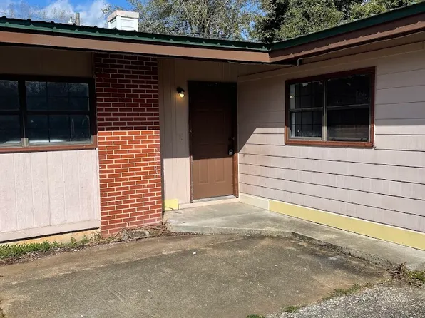 2000 N Riverview Cir, Albany, GA 31705