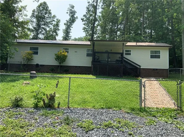 2880 Wow Rd, Randleman, NC 27317