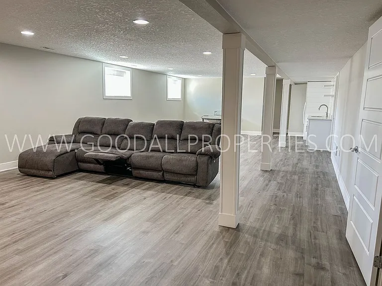 310 NE Bobcat Dr — Photo 11