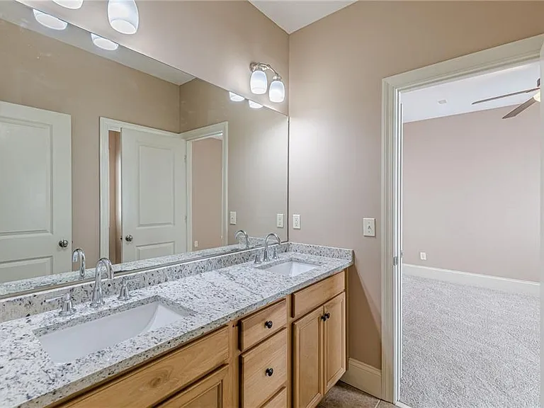 1645 Woodward Way — Photo 69