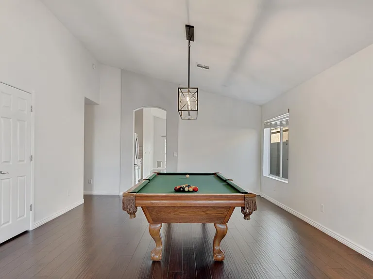 5912 S Brittany Ln — Photo 2
