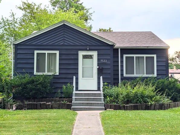 1533 11th St N, Fargo, ND 58102