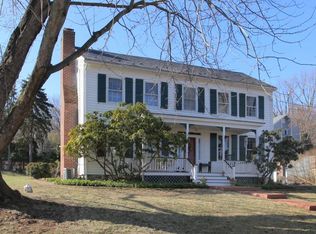 36 Sand Hill Rd, Annandale, NJ 08801