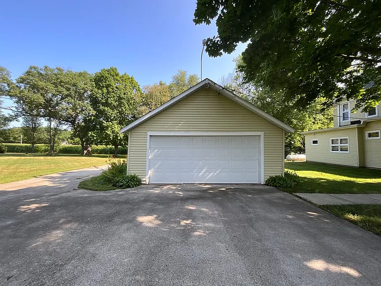 23216 Bergen Rd — Photo 18