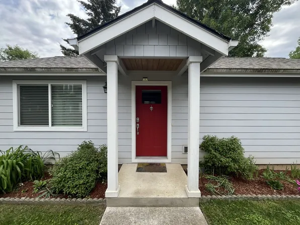 2822 NE Davis St #B, Portland, OR 97232