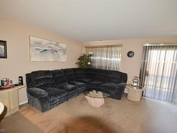 5th image of 6 Brandywine Dr #3