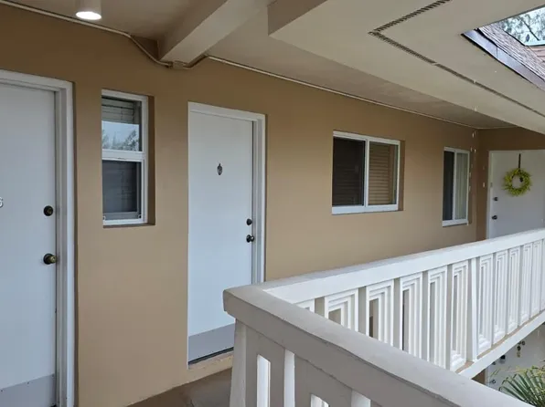 7400 Miami Lakes Dr APT D305, Miami Lakes, FL 33014