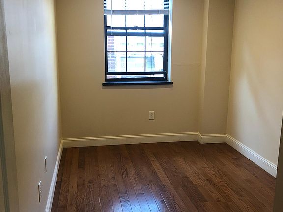 5th image of 1241 Vine St #3R