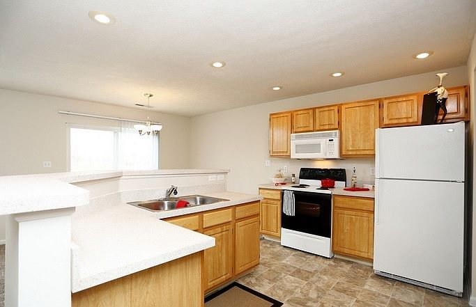 Gourmet kitchen