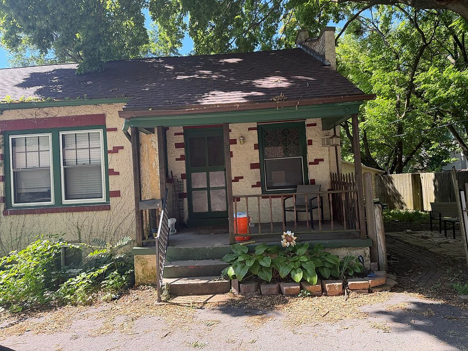 1st image of 7 Villard Ct #7