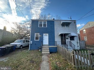 210 62nd St NE, Washington, DC 20019