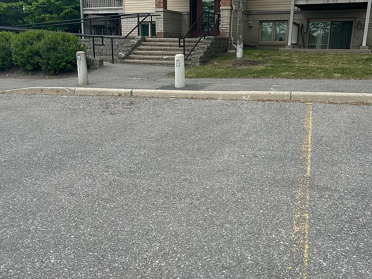 305 Cresthaven Dr #1 — Photo 26