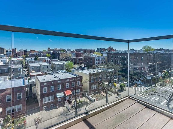 4th image of 2124 30th Ave APT 6B