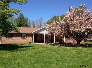 994 Irishtown Rd, New Oxford, PA 17350