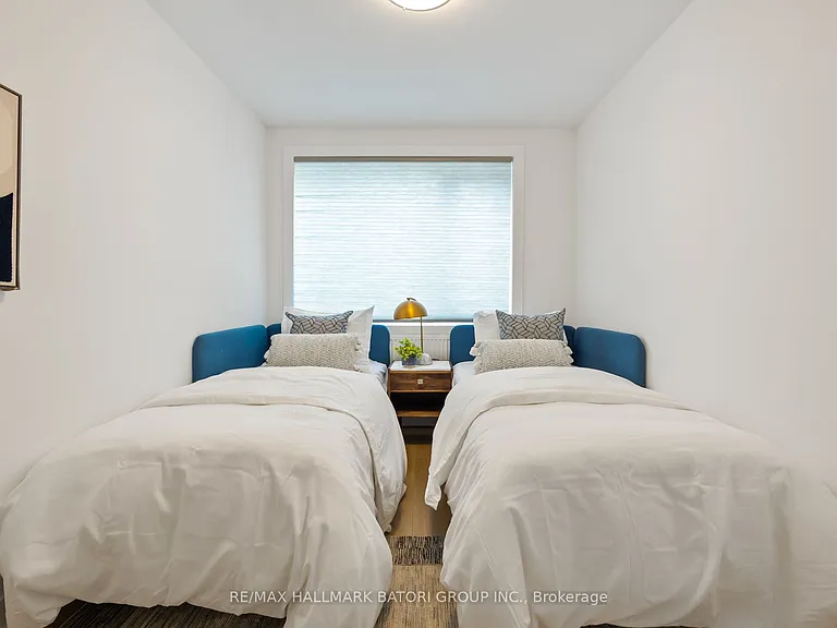 357 Eglinton Ave W #A — Photo 10