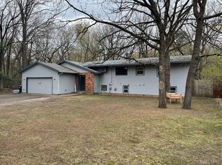 8380 Pleasant View Dr, Mounds View, MN 55112