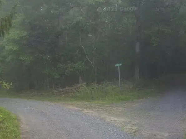 335 Lilly Mountain Rd, Beckley, WV 25801