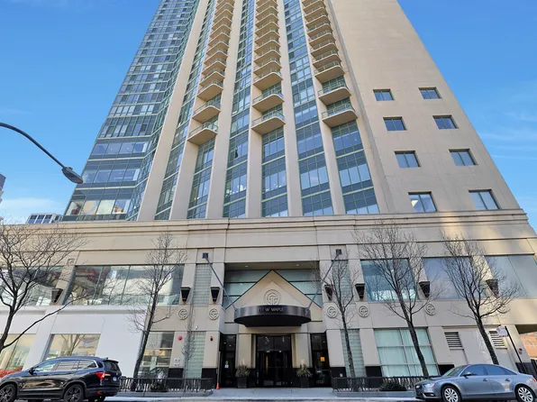 111 W Maple St APT 901, Chicago, IL 60610